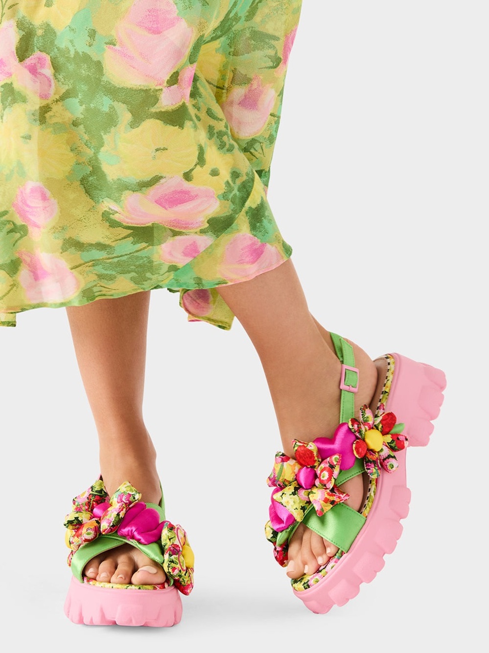Betsey Johnson Jeromy Floral Platform Chunky Lugsole Platform Sandals